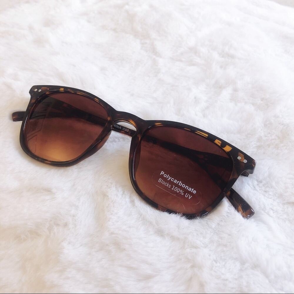 Luca Brown Classic Aviators Oval Sunglasses